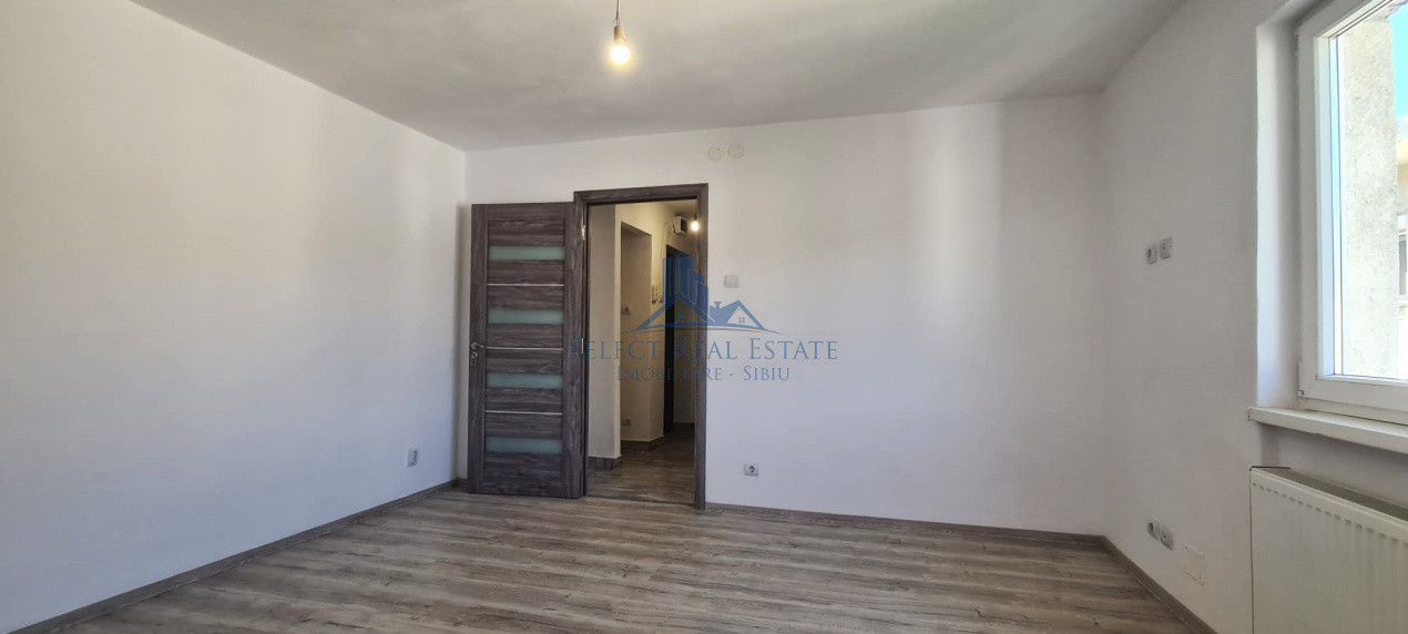 Apartament 2 camere \ Total Renovat \ Tarnaveni - Mures