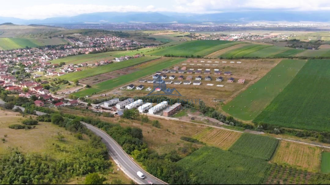Teren intravilan 2500 mp \Sibiu \Sura Mare