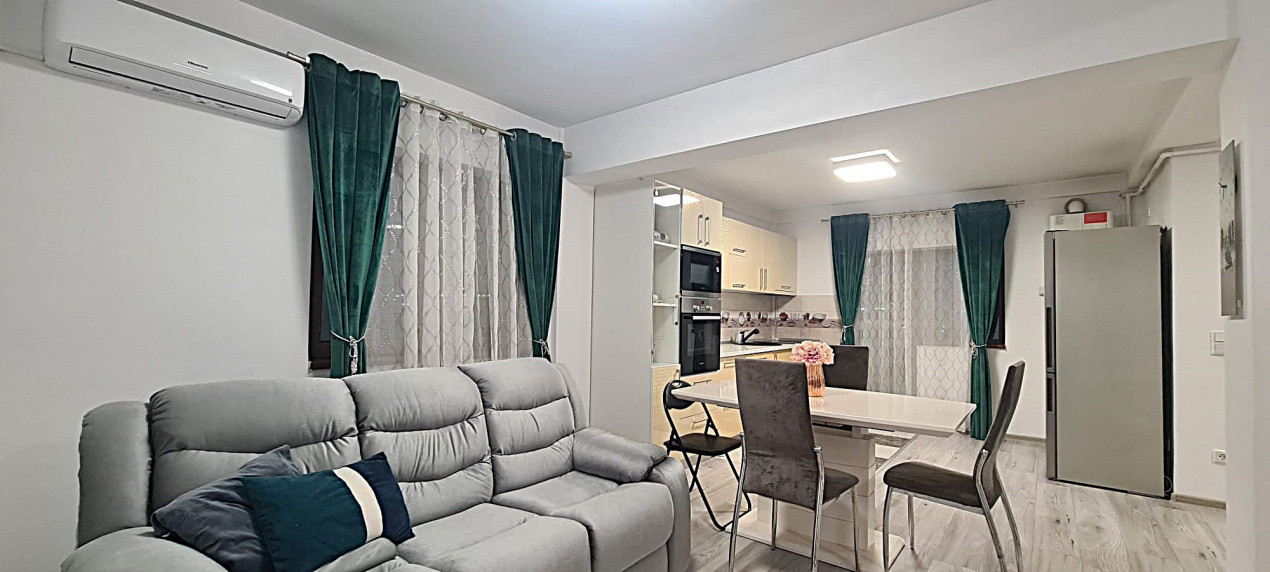 Apartament 3 camere \ parcare si curte privata \ Sibiu 