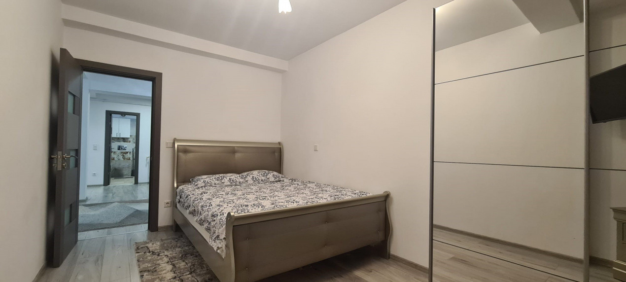 Apartament 3 camere \ parcare si curte privata \ Sibiu 