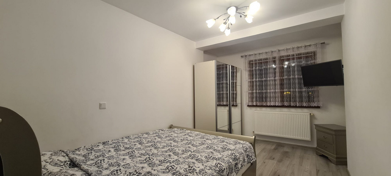 Apartament 3 camere \ parcare si curte privata \ Sibiu 