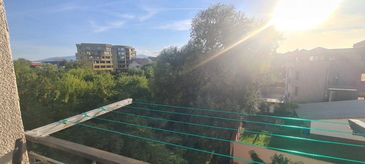 Apartament 3 camere \ parcare si curte privata \ Sibiu 