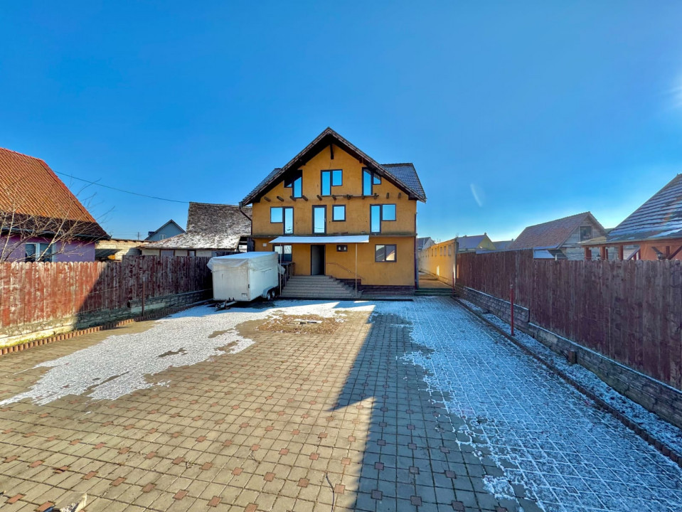 Vila \ pretabila activitate turistica \ Cristian - Sibiu