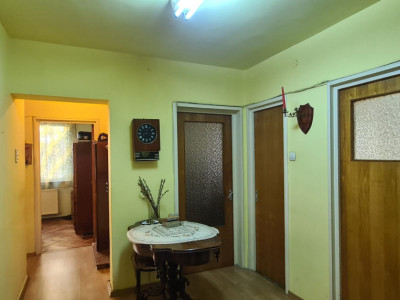 Apartament 3 camere \ etaj 1 \ Sibiu - Bvd. Mihai Viteazul