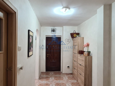 Apartament 2 camere decomandat \ Sibiu - Cedonia