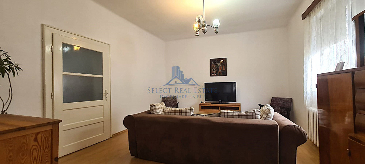 Apartament la casa + curte \ inchiriere \ Sibiu