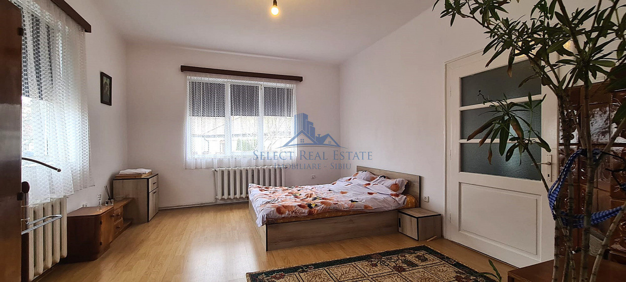 Apartament la casa + curte \ inchiriere \ Sibiu