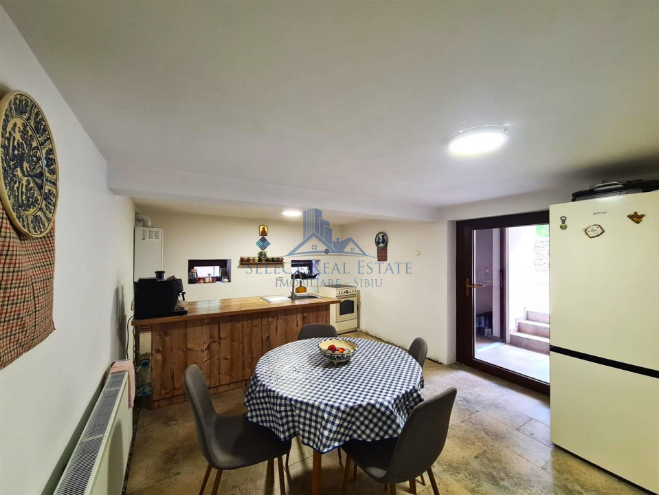 Casa rustica \ deosebita \ Marginimea Sibiului \ Fantanele