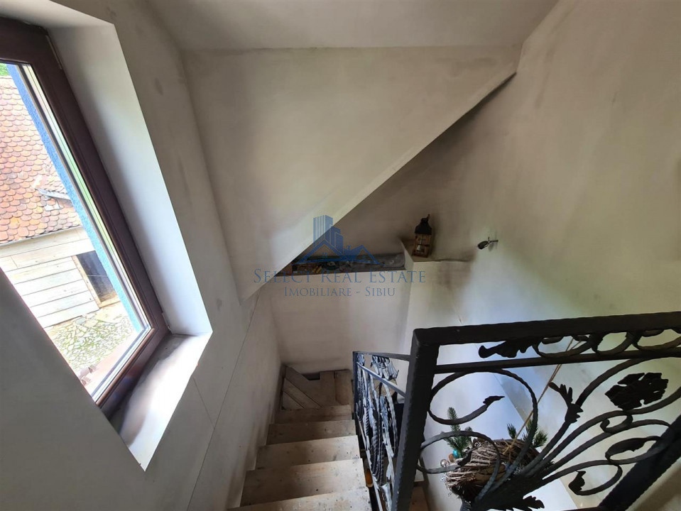 Casa rustica \ deosebita \ Marginimea Sibiului \ Fantanele