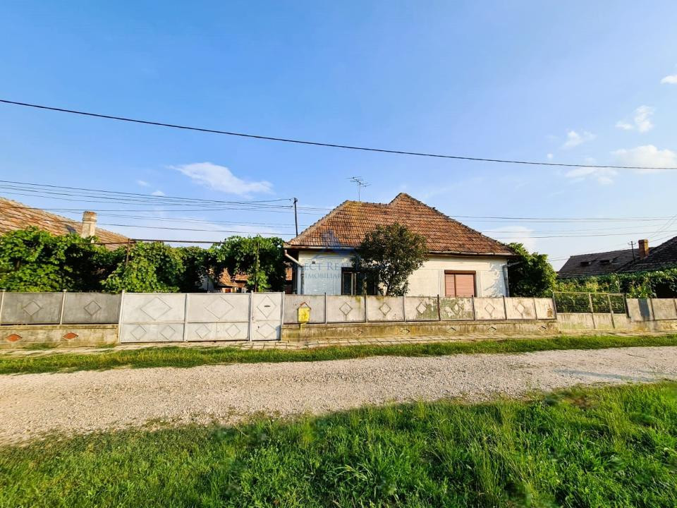 Casa individuala \ 1500 mp teren \ vanzare 