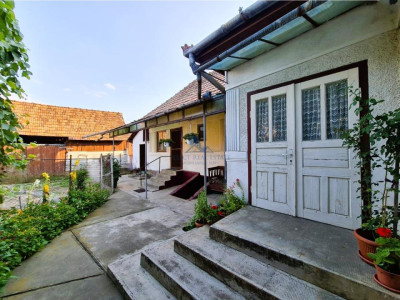 Casa individuala \ 1500 mp teren \ vanzare 