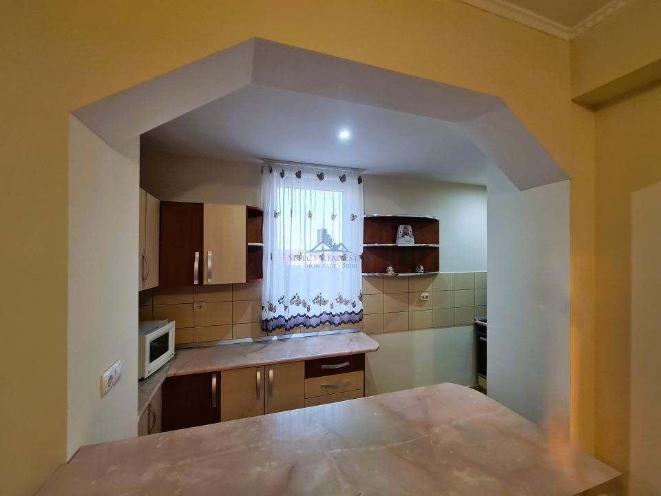 Apartament 3 camere\ Etaj 2\ Sibiu - zona Belvedere